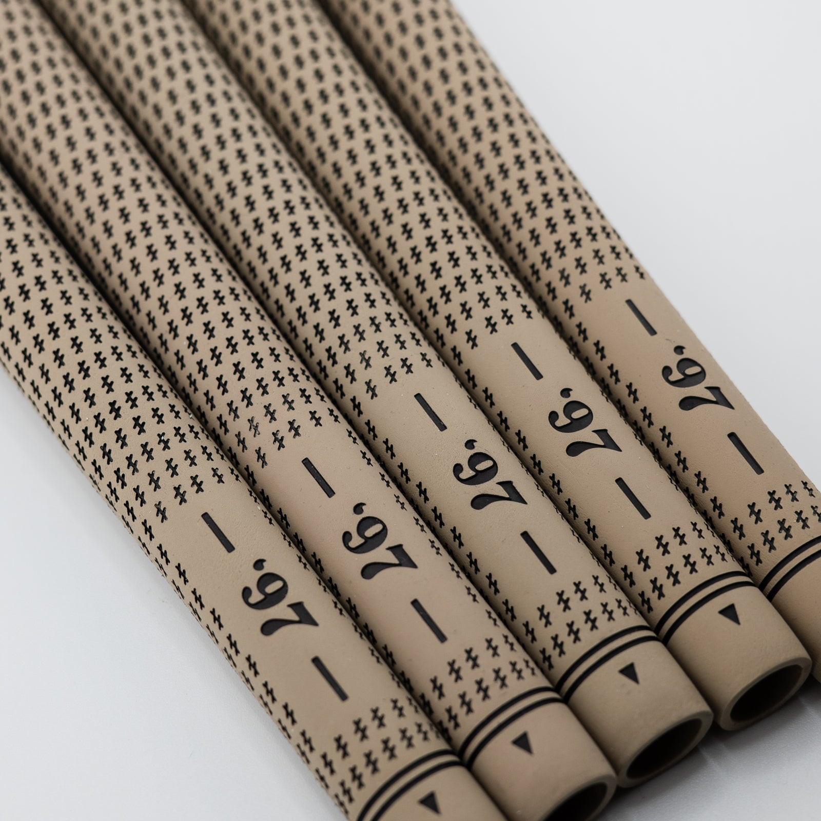 T01 Tour Grip | Dune | Field Collection