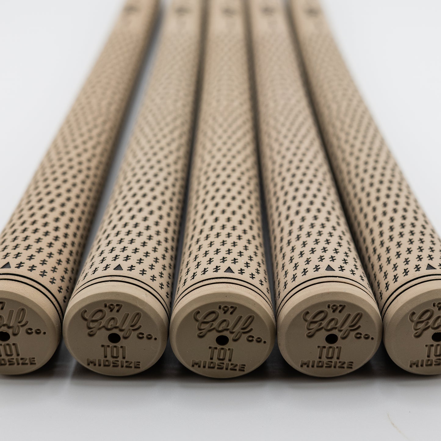 T01 Tour Grip | Dune | Field Collection