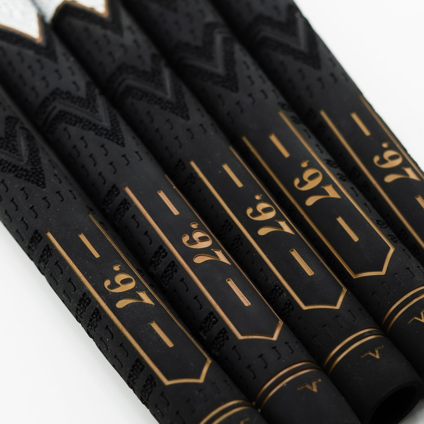 J25 Hybrid Grip | Shiro | Kiba Collection