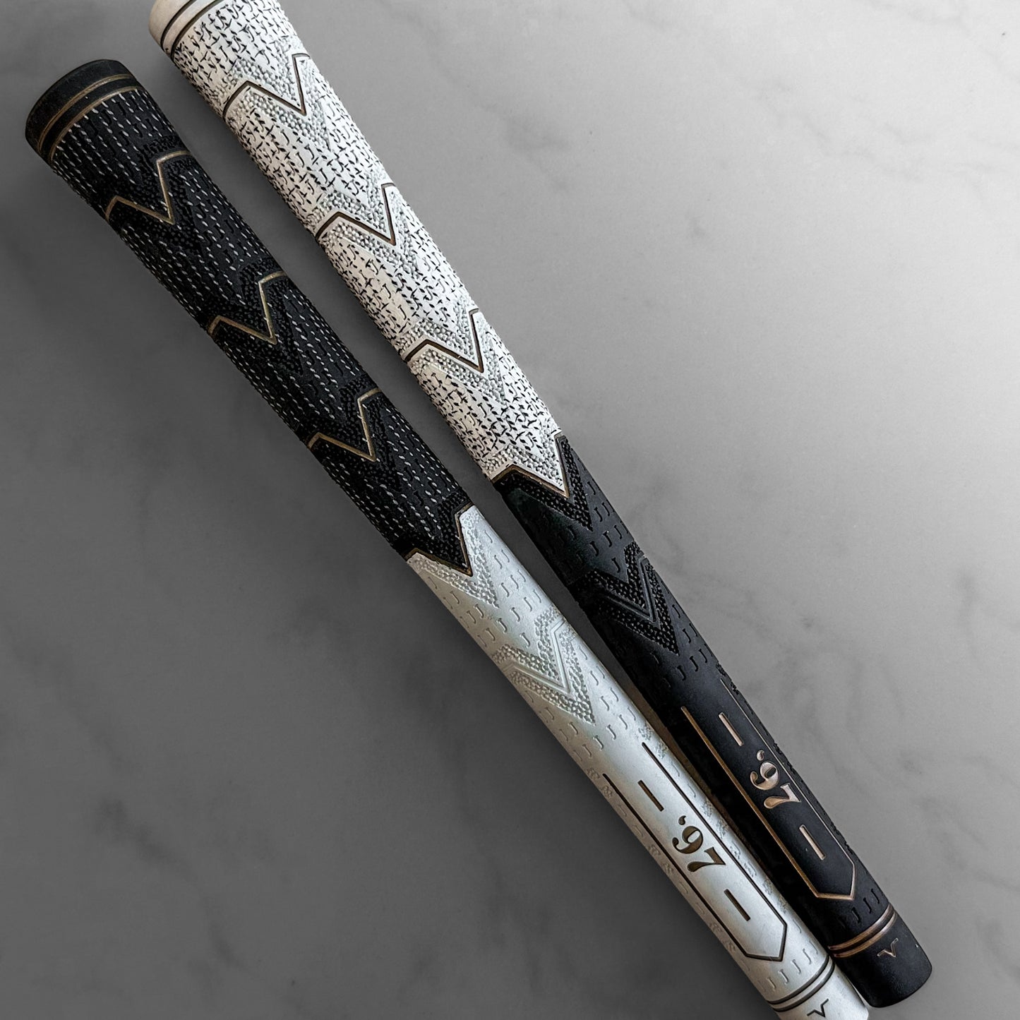 J25 Hybrid Grip | Shiro | Kiba Collection