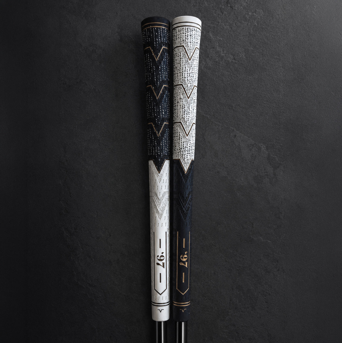 J25 Hybrid Grip | Shiro | Kiba Collection